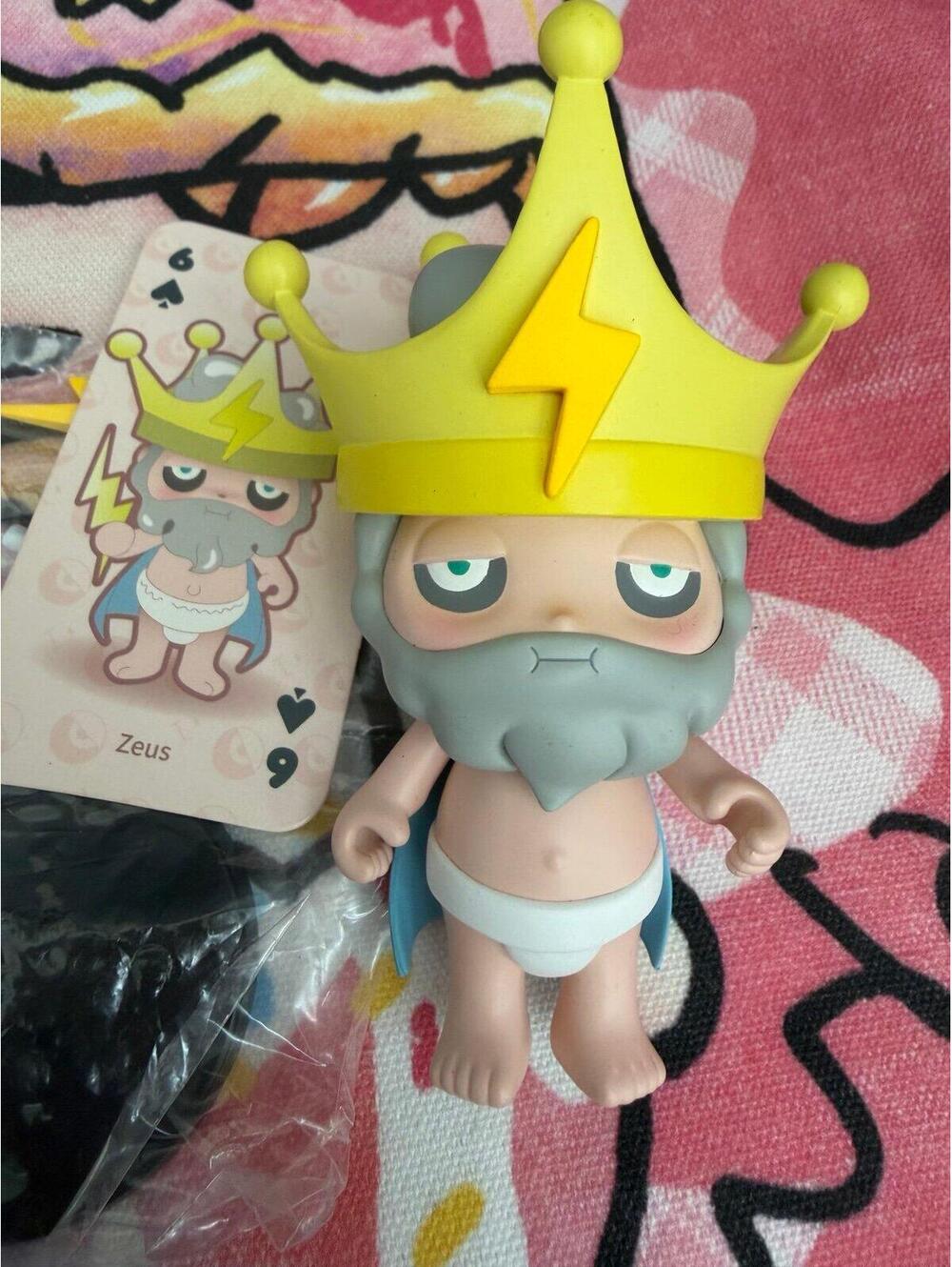 Zozo Zues new with card and bag
